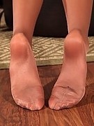 Hot pornstar in sexy pantyhose and high heels